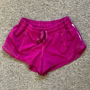 Lululemon tracker shorts 2.5”